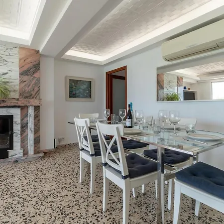 Voramar On Pinewalk *