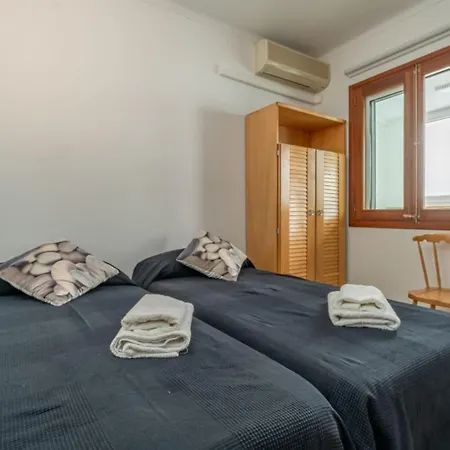 Voramar On Pinewalk Apartment